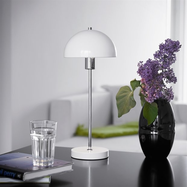 VIENDA BORDSLAMPA VIT/KROM