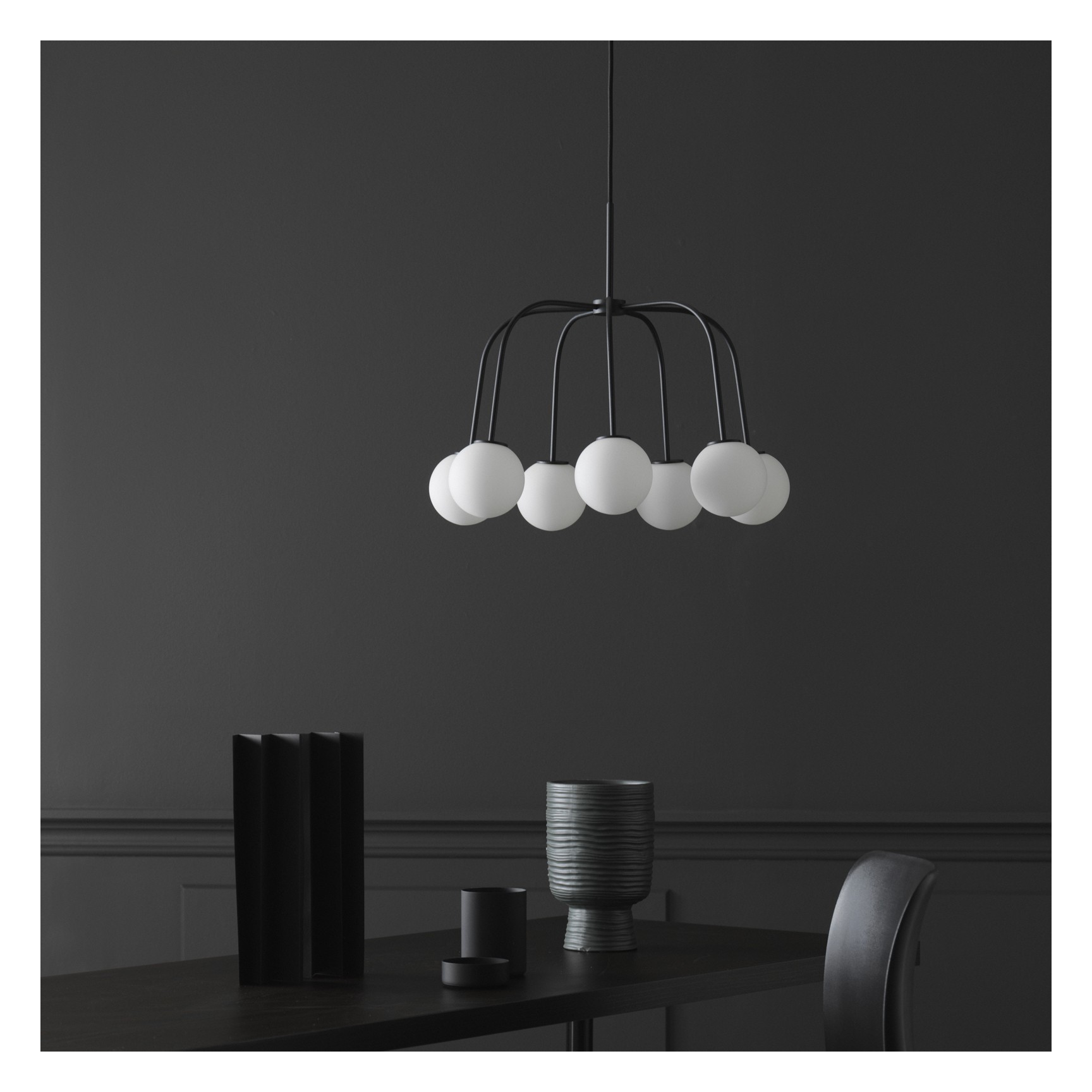 WATERFALL SVART/OPAL GLAS