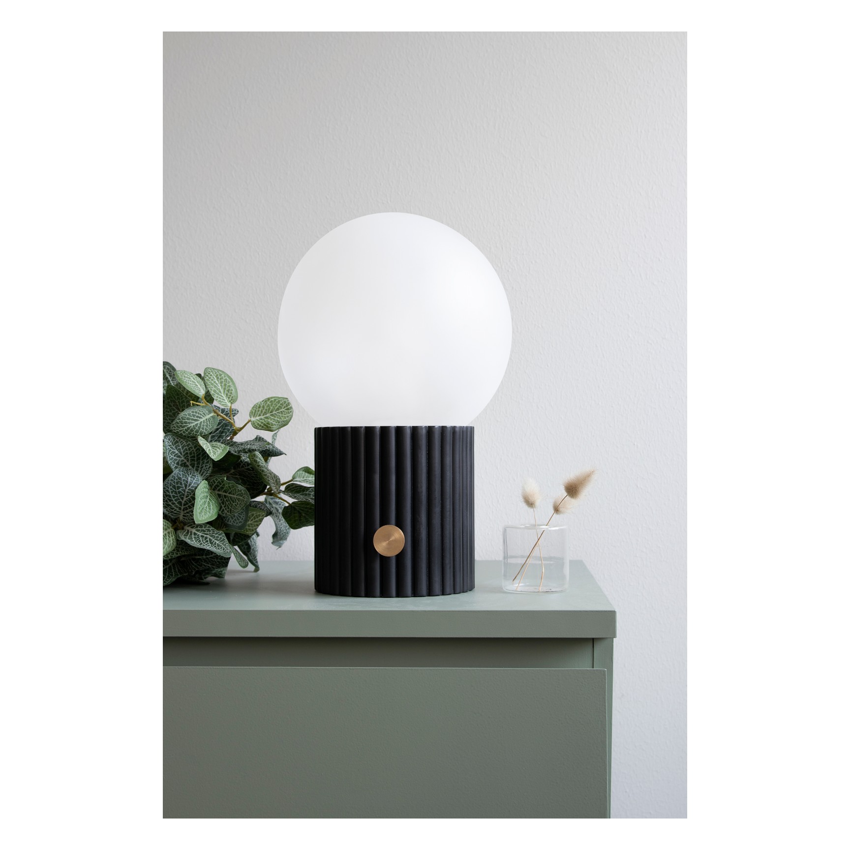 HUBBLE 22 BORD SVART