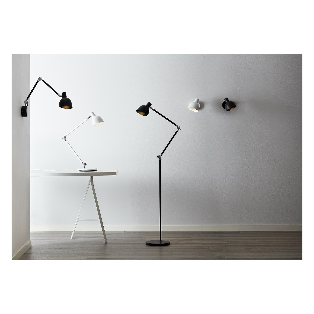 COLTON VÄGGLAMPA MATTVIT LED