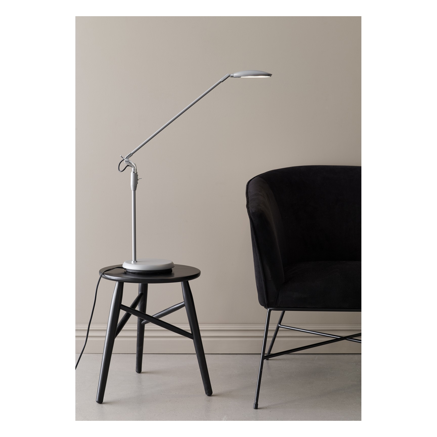SPECTRA BORDSLAMPA MATTVIT LED