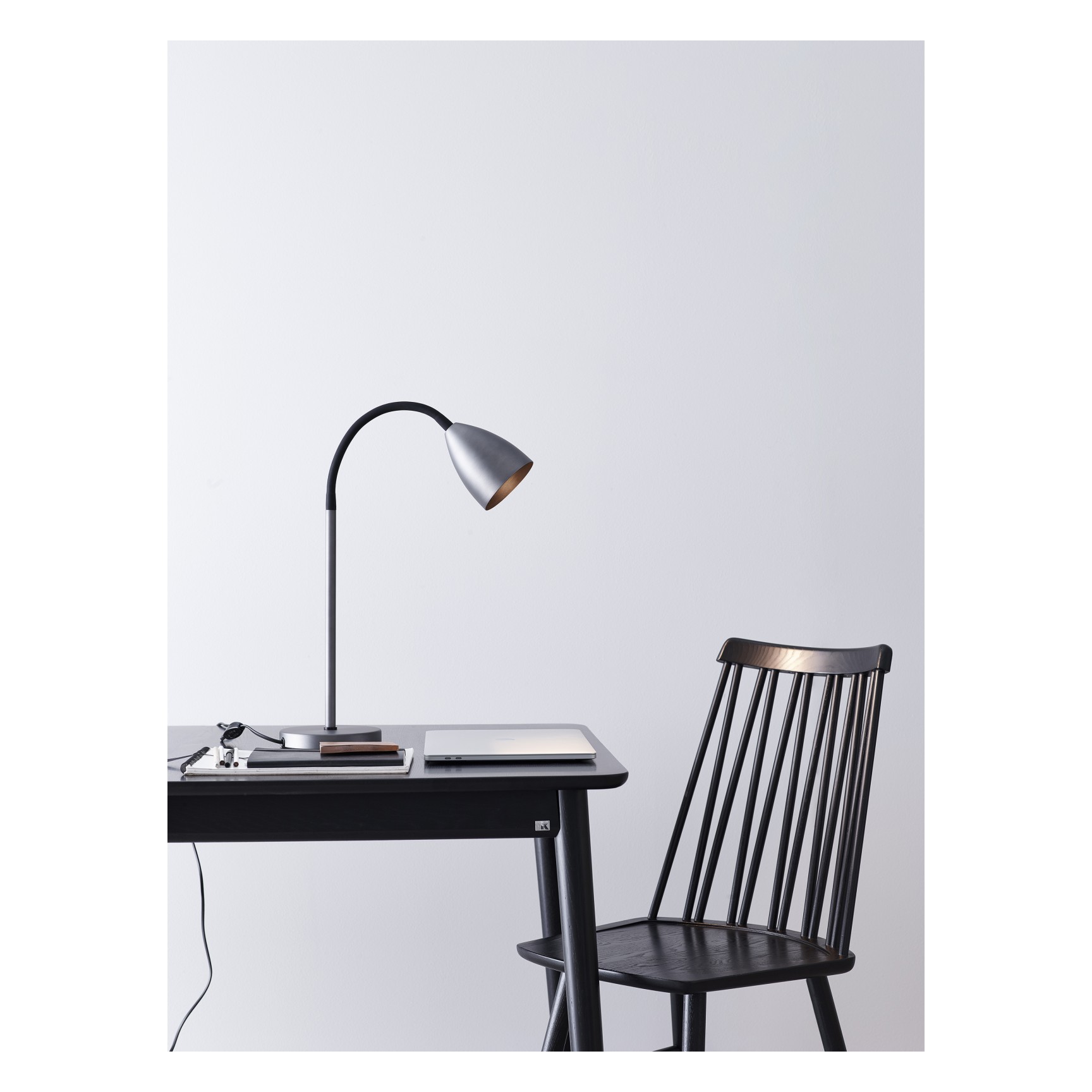 TROTSIG BORDSLAMPA OXIDGRÅ GU10