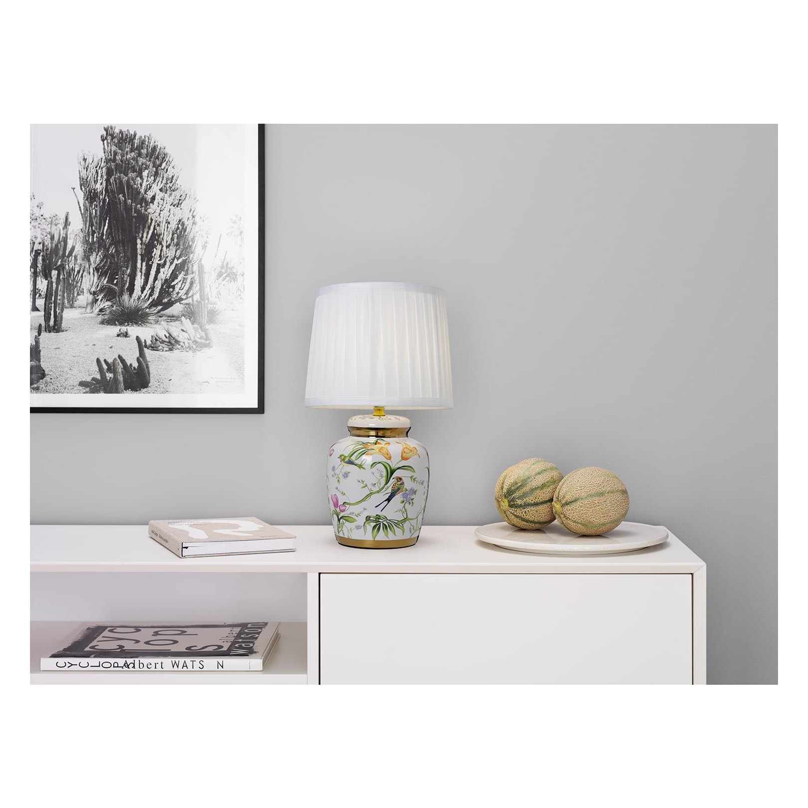 KLASSISK GRÖN BORDSLAMPA PORSLIN/VIT SKÄRM