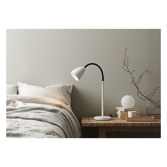 TROTSIG BORDSLAMPA MATTVIT