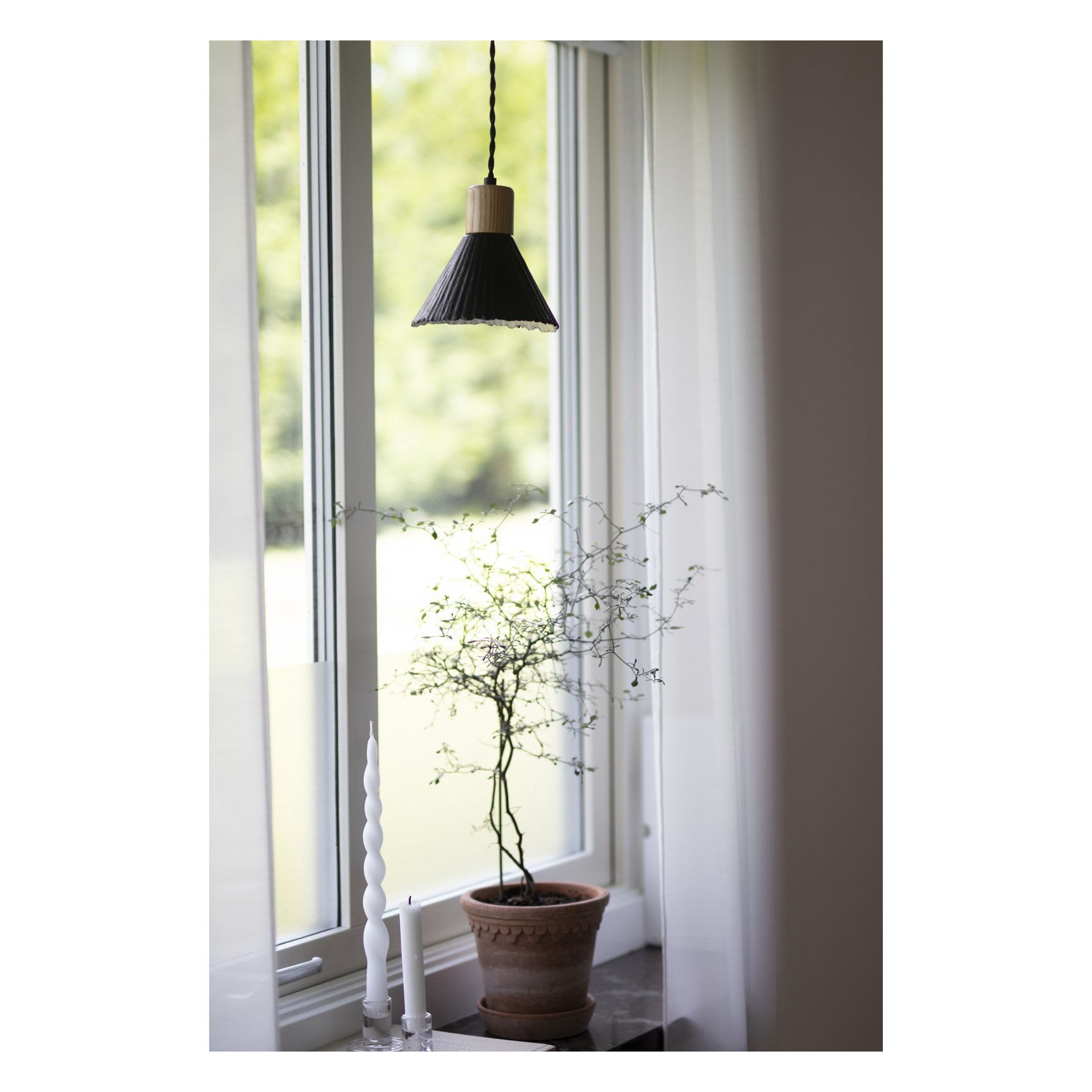 LINNEA 16 PENDEL SVART