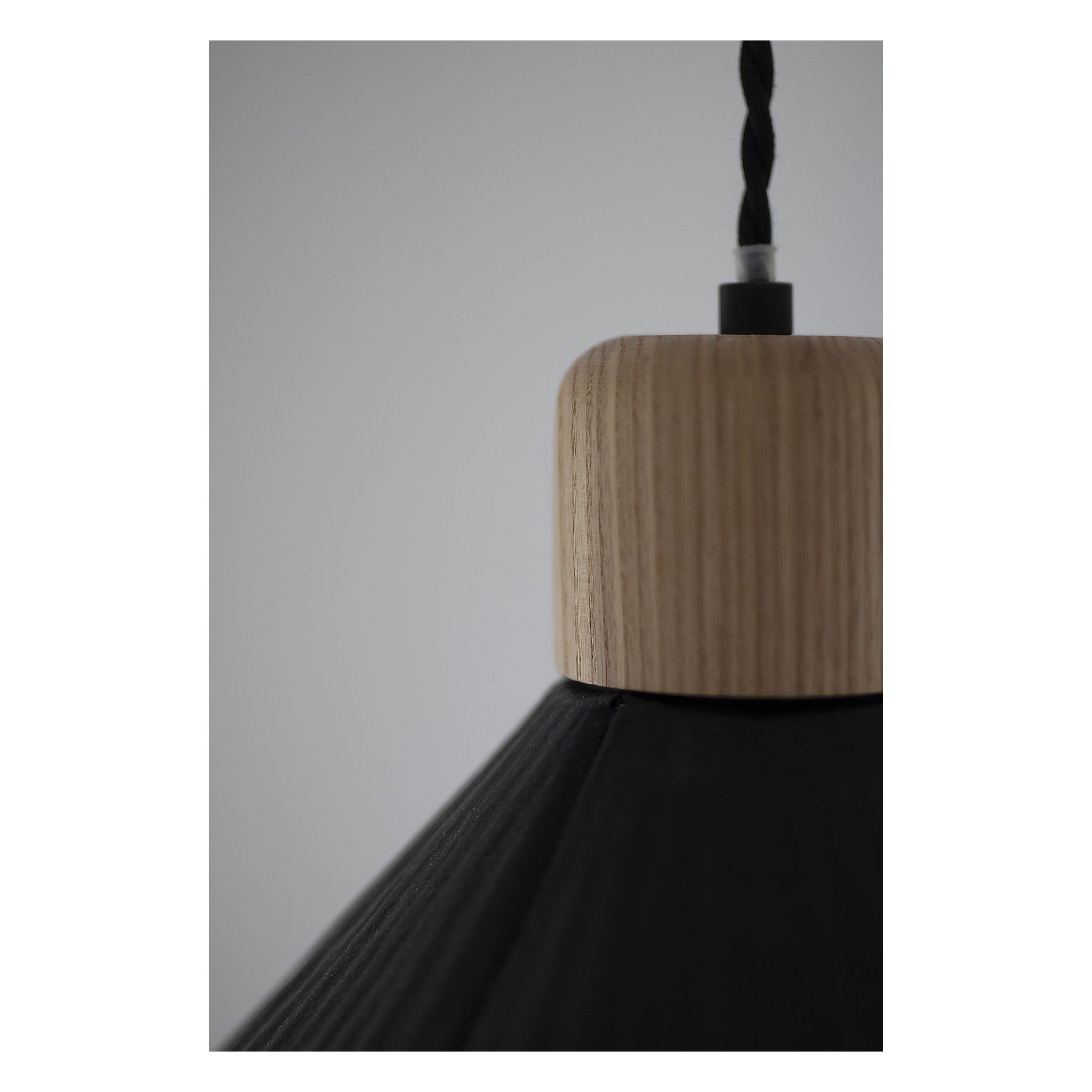 LINNEA 40 PENDEL SVART