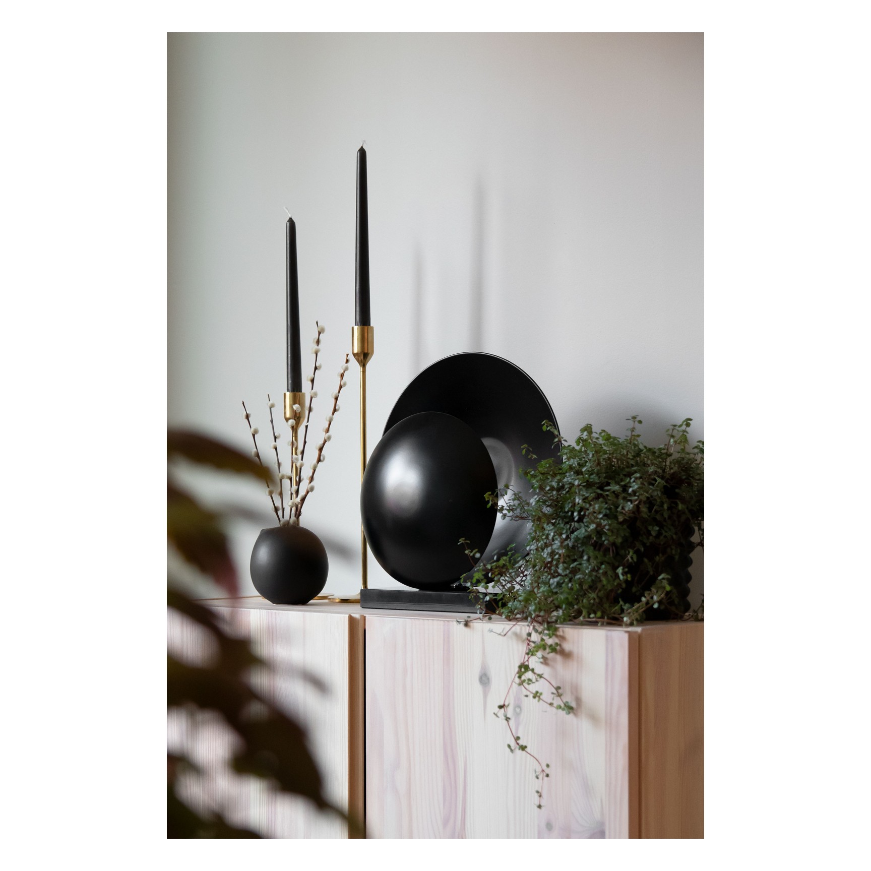 ORBIT BORD SVART