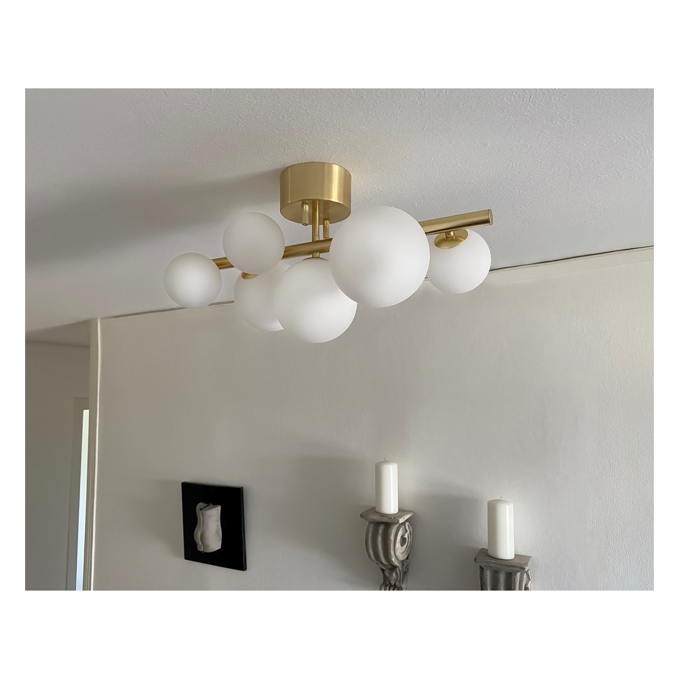 MOLEKYL PLAFOND MATT MÄSSING/VIT