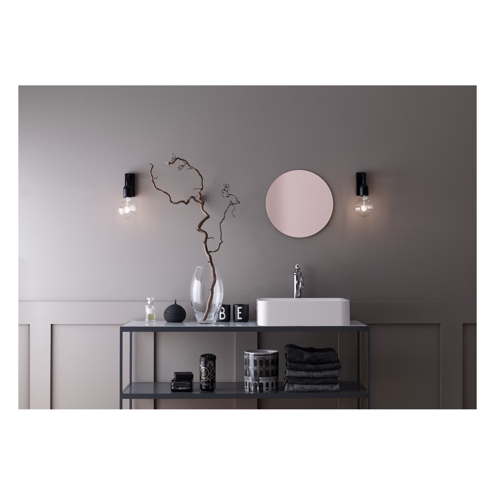 REGAL VÄGGLAMPA IP44 BORSTAD MÄSSING