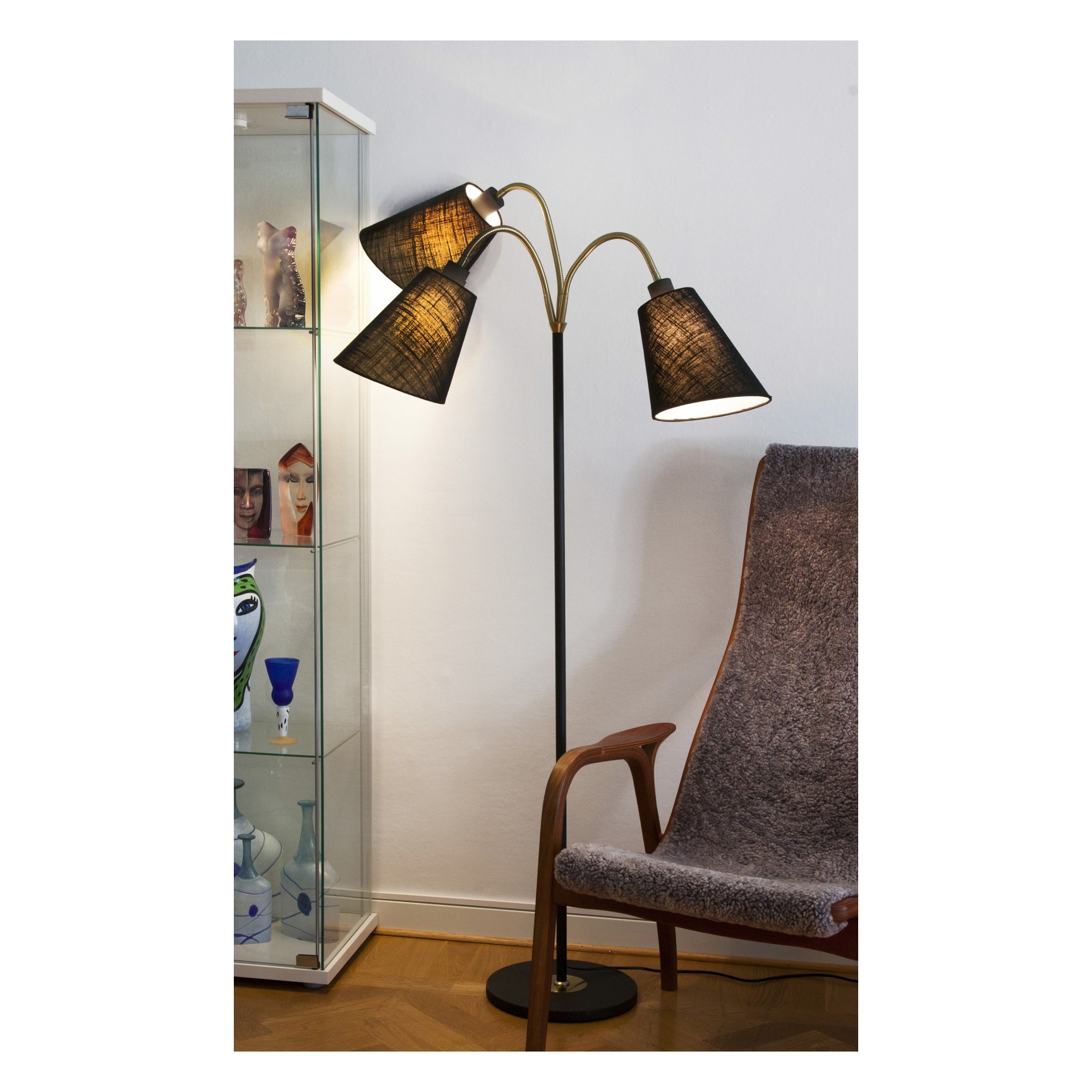 LJUSDAL Golvlampa 3-arm Svart/Matt mässing