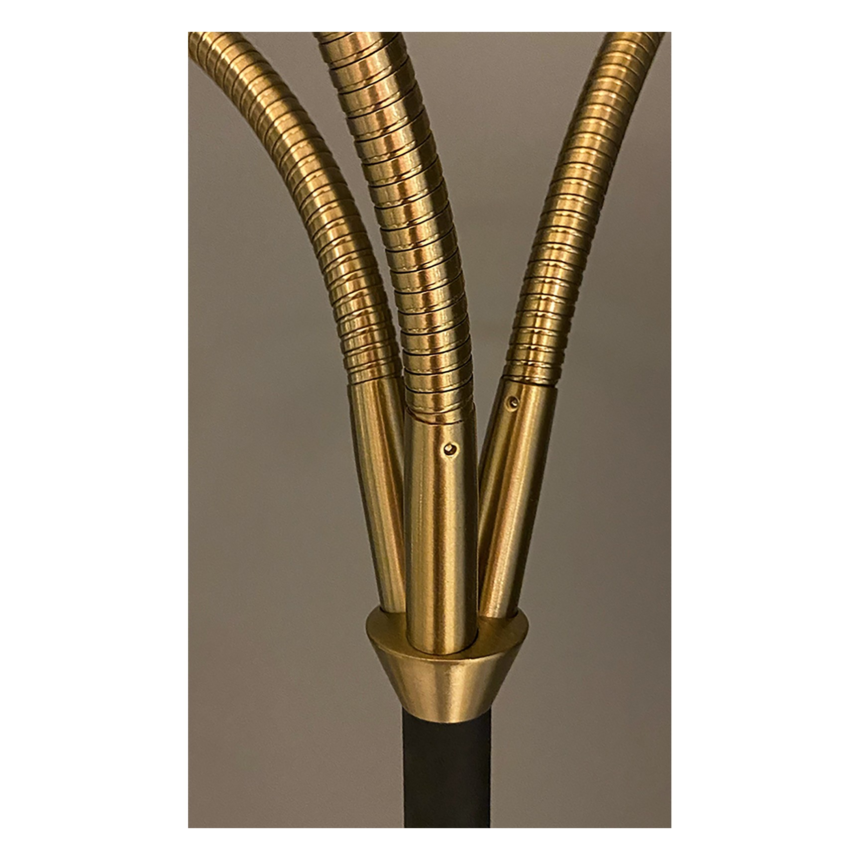 LJUSDAL Golvlampa 3-arm Svart/Matt mässing