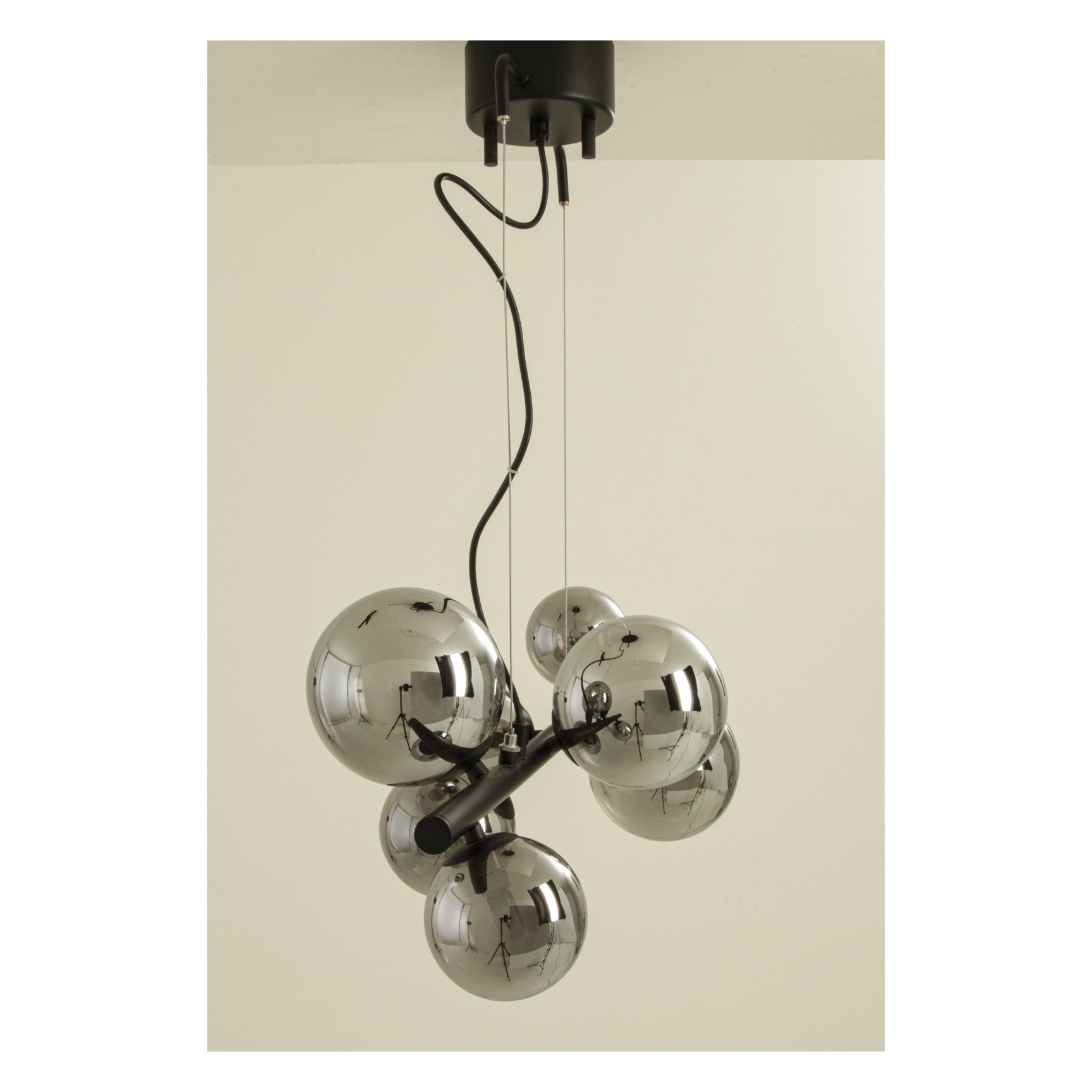 MOLEKYL Taklampa L58 Svart/Rökgrå