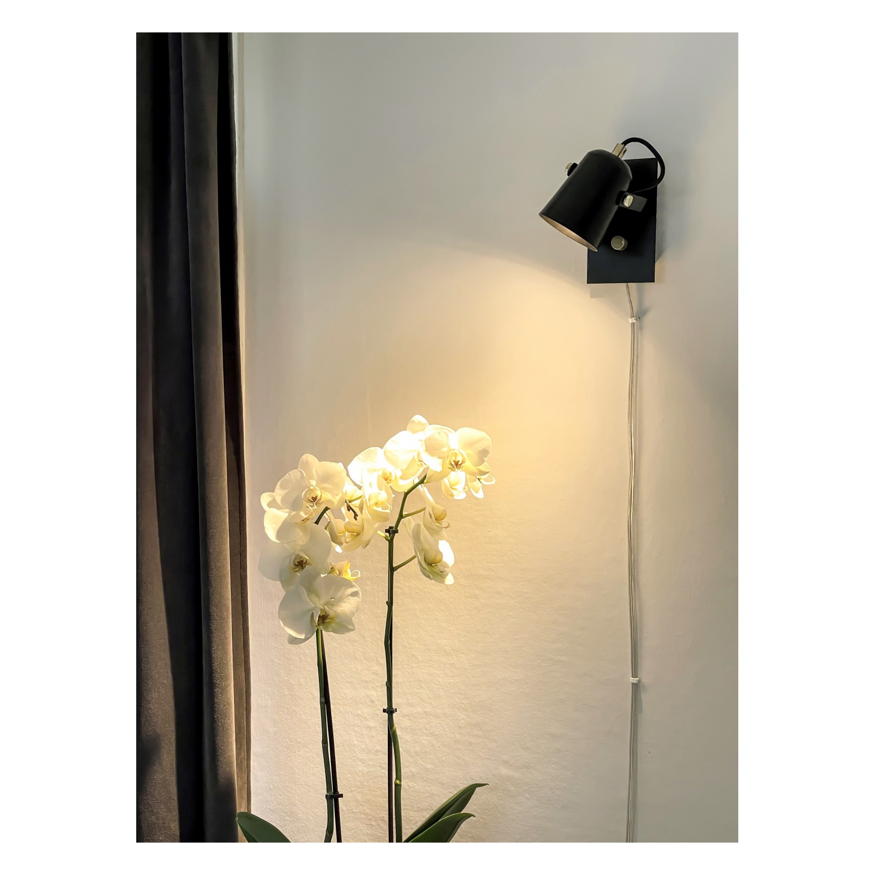 METZ Vägglampa Svart/Matt mässing