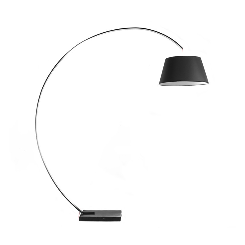 ARCH Svart med svart kabel