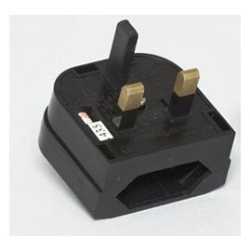 8895 SVART KONVERTERINGS- PLUGG EUR TILL GB-STICKPR. 8895 SVART KONVERTERINGS- PLUGG EUR TILL GB-STICKPR.